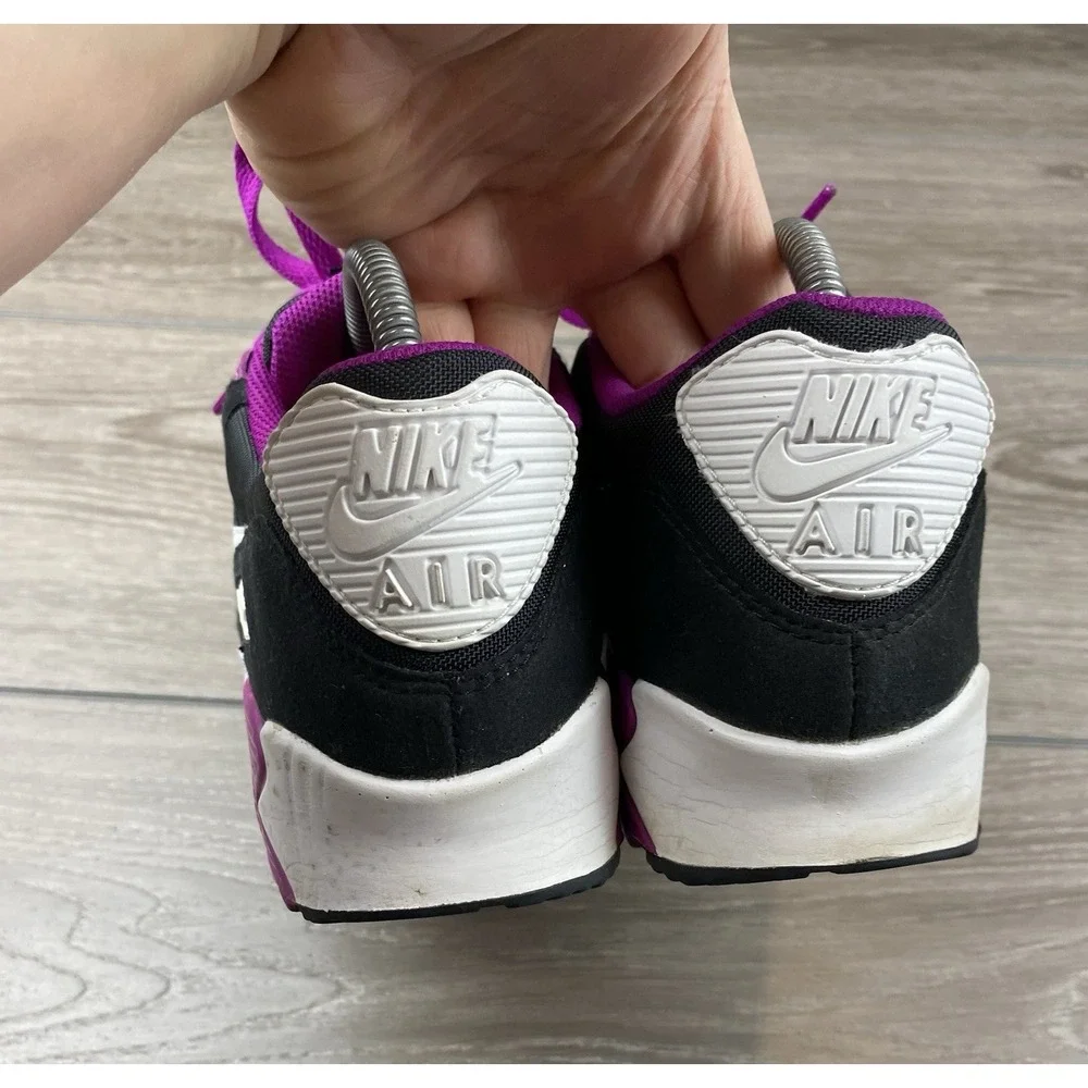 Nike Women's Air Max 90 Low Top Sneakers Black Purple White Size 8.5